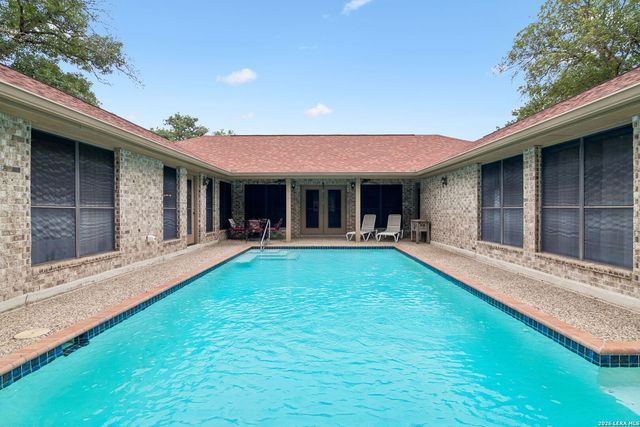188 Guadalupe Ranch Ln, Seguin, TX 78155