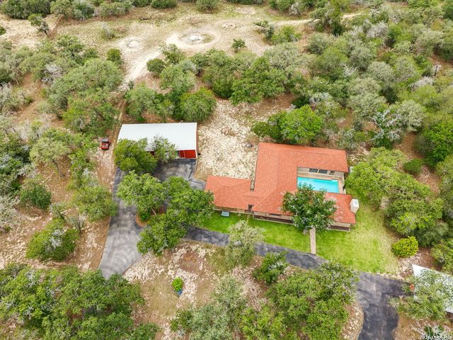 188 Guadalupe Ranch Ln, Seguin, TX 78155