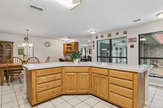 188 Guadalupe Ranch Ln, Seguin, TX 78155