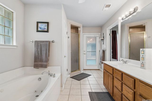 188 Guadalupe Ranch Ln, Seguin, TX 78155
