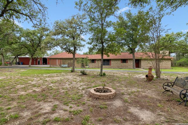 188 Guadalupe Ranch Ln, Seguin, TX 78155