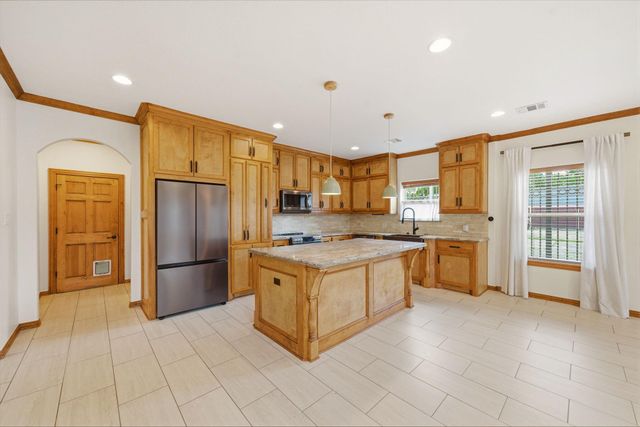 3231 Francis Street, Houston, TX 77004