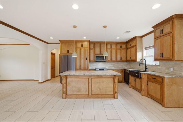 3231 Francis Street, Houston, TX 77004
