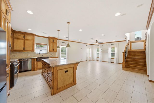 3231 Francis Street, Houston, TX 77004