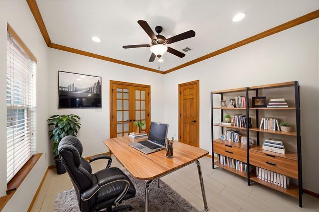 3231 Francis Street, Houston, TX 77004