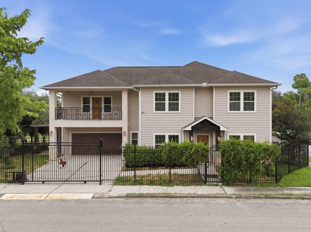 3231 Francis Street, Houston, TX 77004