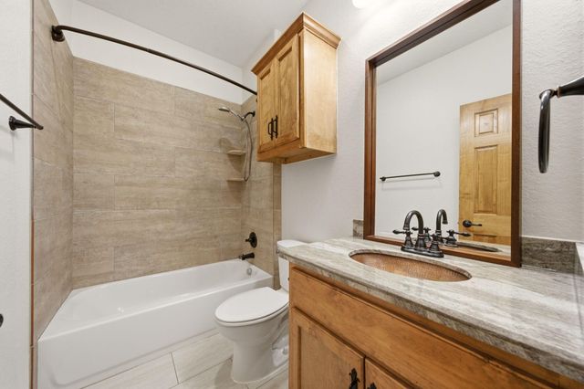 3231 Francis Street, Houston, TX 77004