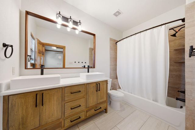 3231 Francis Street, Houston, TX 77004