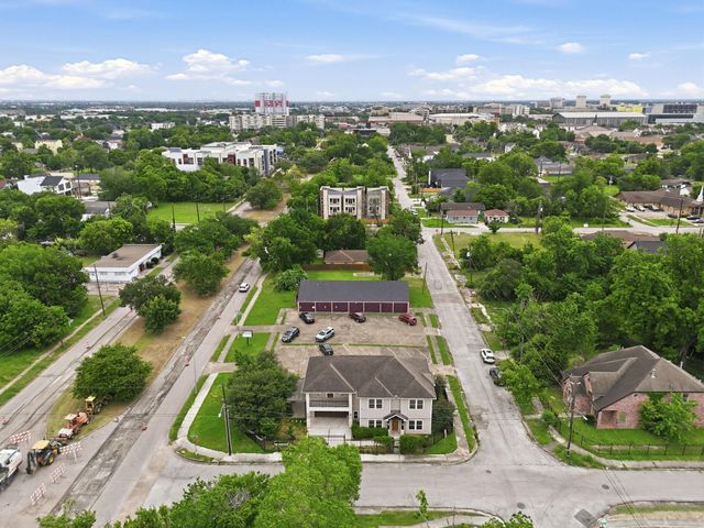 3231 Francis Street, Houston, TX 77004