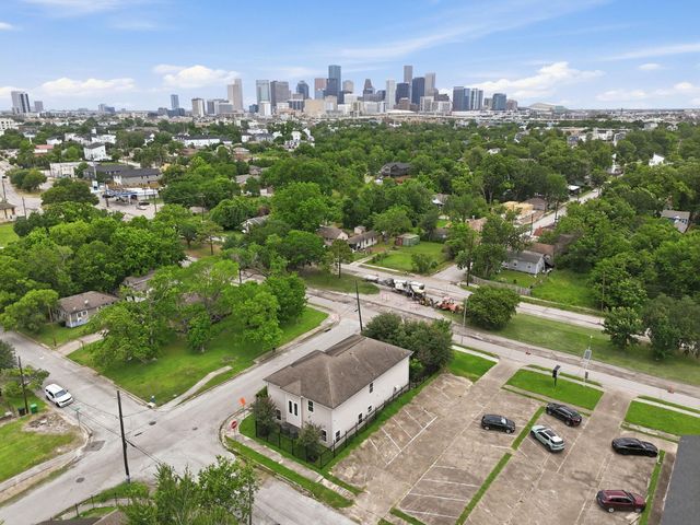 3231 Francis Street, Houston, TX 77004