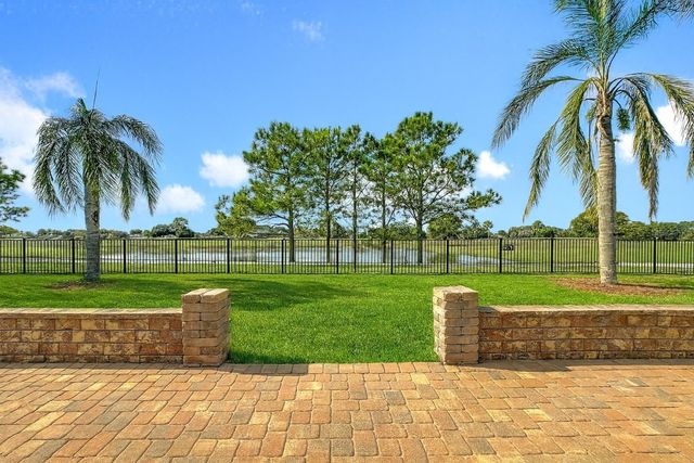 36755 ALAQUA COURT, Eustis, FL 32736