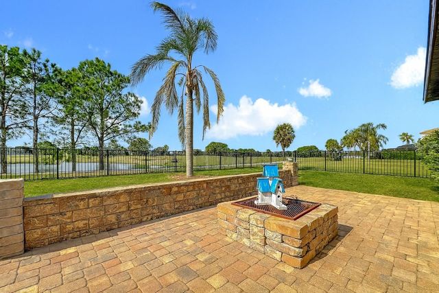 36755 ALAQUA COURT, Eustis, FL 32736