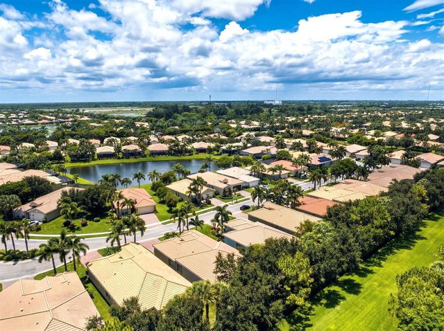 10588 Stone Garden Drive, Boynton Beach, FL 33473
