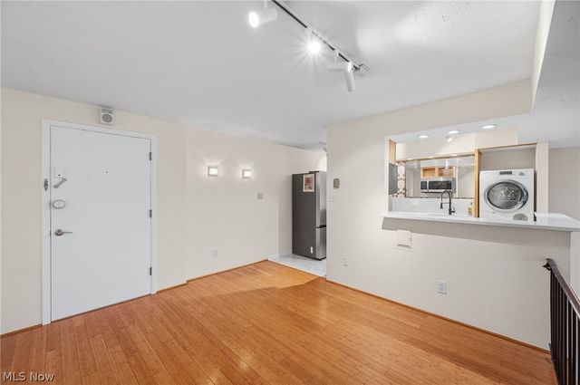 12900 Lake Avenue 811, Lakewood, OH 44107