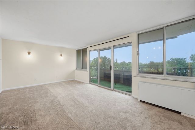 12900 Lake Avenue 811, Lakewood, OH 44107