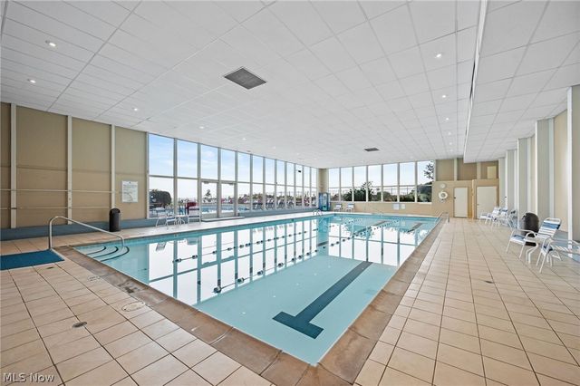 12900 Lake Avenue 811, Lakewood, OH 44107