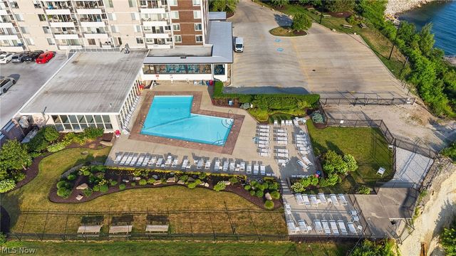12900 Lake Avenue 811, Lakewood, OH 44107