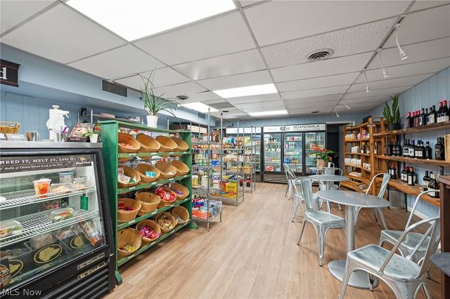 12900 Lake Avenue 811, Lakewood, OH 44107