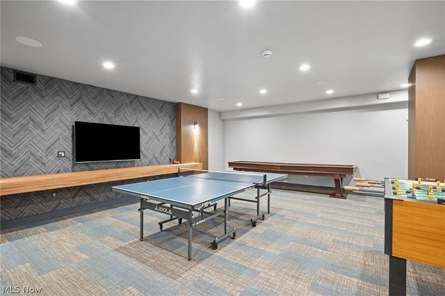 12900 Lake Avenue 811, Lakewood, OH 44107