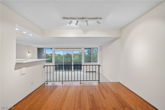 12900 Lake Avenue 811, Lakewood, OH 44107