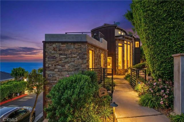 2590 Iris, Laguna Beach, CA 92651