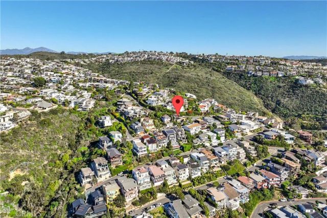2590 Iris, Laguna Beach, CA 92651