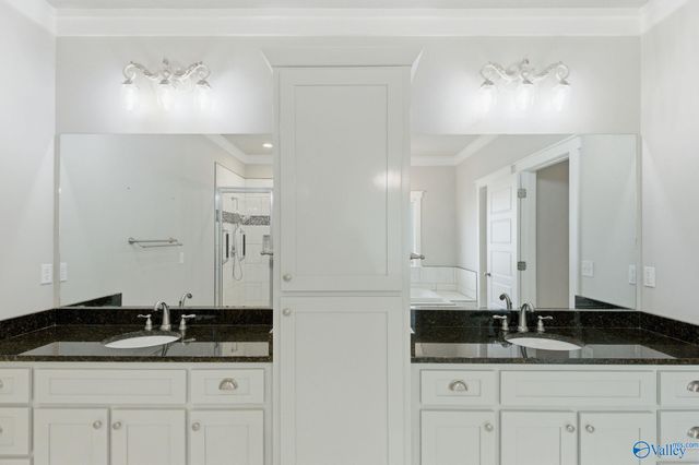 175 Glenview Drive, Albertville, AL 35950