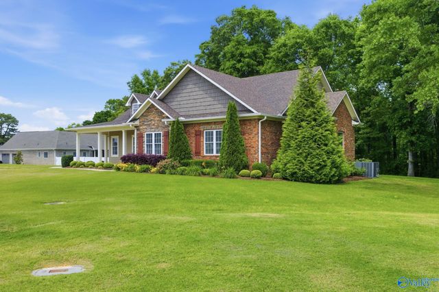 175 Glenview Drive, Albertville, AL 35950