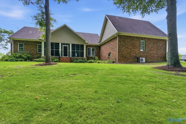 175 Glenview Drive, Albertville, AL 35950