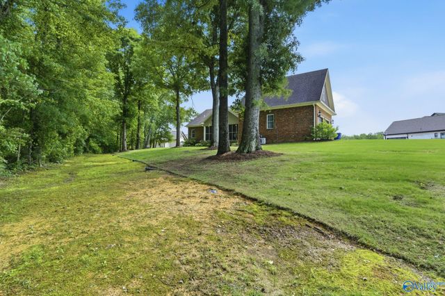 175 Glenview Drive, Albertville, AL 35950