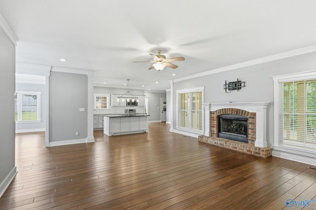175 Glenview Drive, Albertville, AL 35950