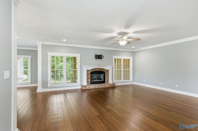 175 Glenview Drive, Albertville, AL 35950