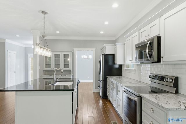 175 Glenview Drive, Albertville, AL 35950