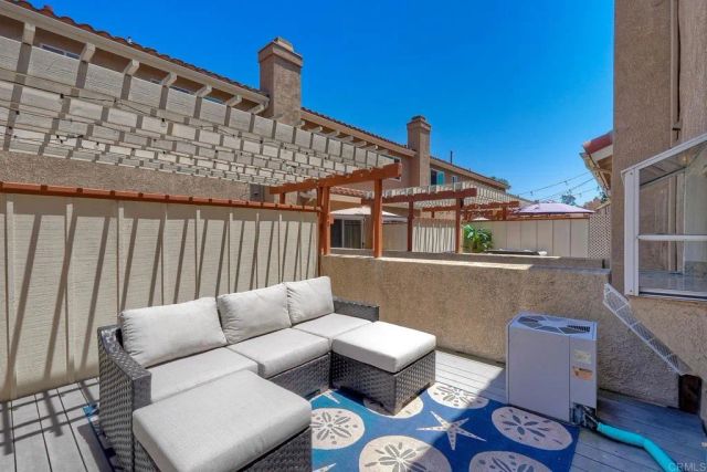 7747 Caminito Monarca 108, Carlsbad, CA 92009