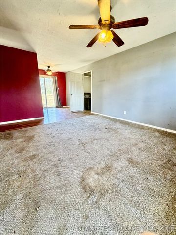 1004 S D and H Street, Cleveland, OK 74020