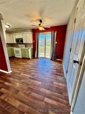 1004 S D and H Street, Cleveland, OK 74020