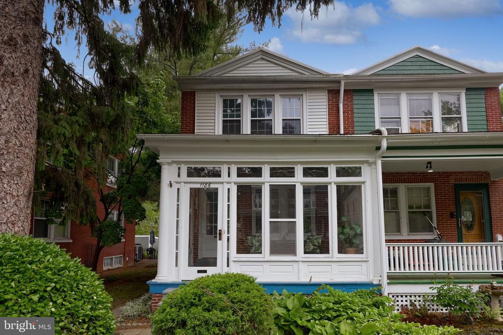 1186 ELM AVE, Lancaster, PA 17603