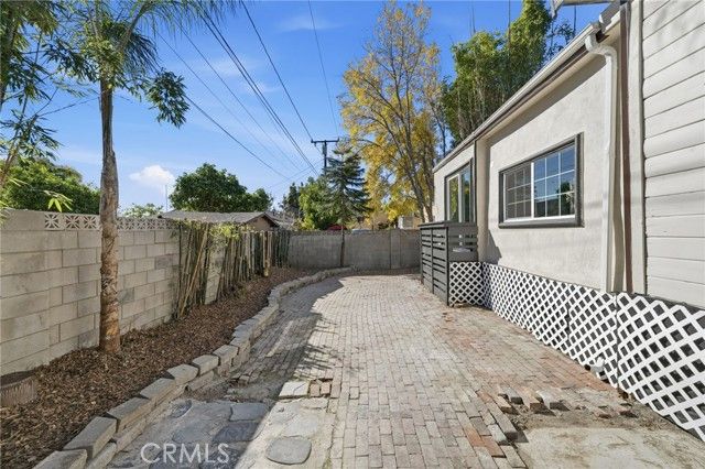 550 Fermoore, San Fernando, CA 91340