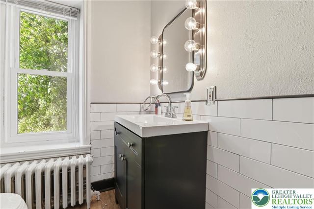 1020 West Chew Street, Allentown City, PA 18102