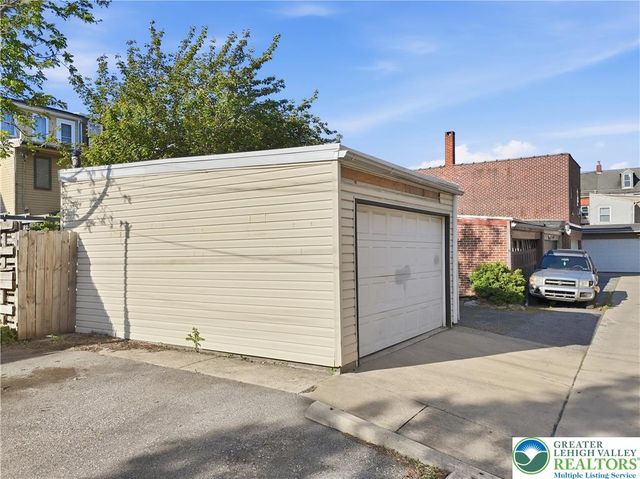 1020 West Chew Street, Allentown City, PA 18102