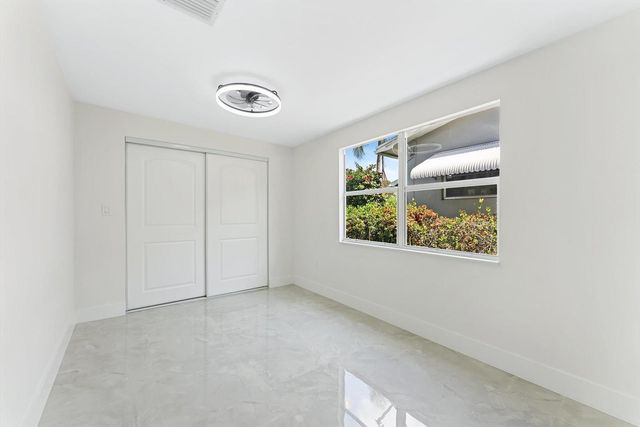 824 S F Street, Lake Worth, FL 33460