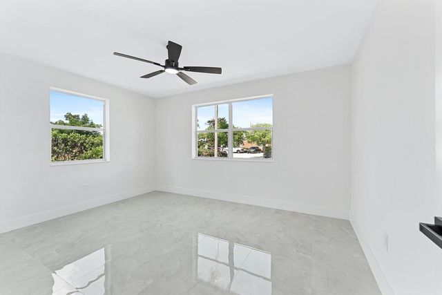 824 S F Street, Lake Worth, FL 33460