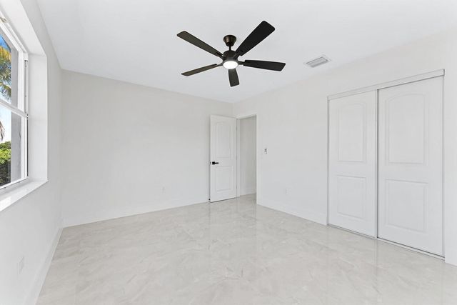 824 S F Street, Lake Worth, FL 33460