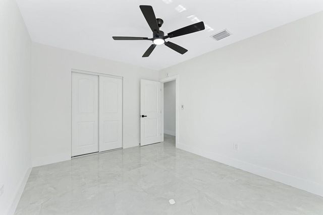 824 S F Street, Lake Worth, FL 33460