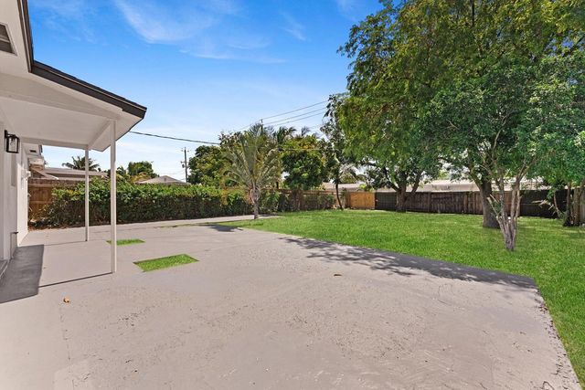 824 S F Street, Lake Worth, FL 33460