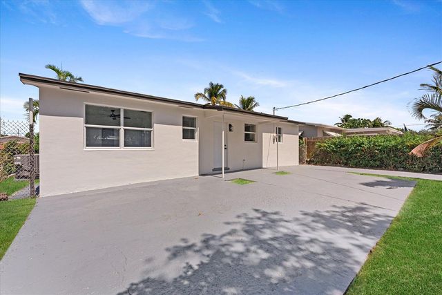 824 S F Street, Lake Worth, FL 33460