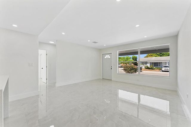 824 S F Street, Lake Worth, FL 33460