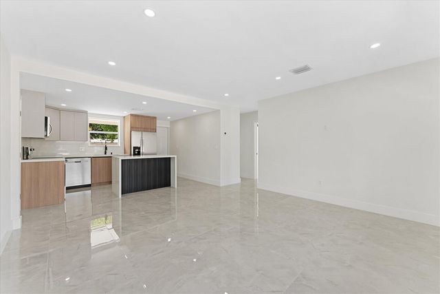 824 S F Street, Lake Worth, FL 33460