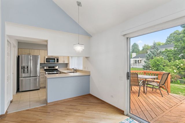 2032 Teton Parkway 2032, Algonquin, IL 60102