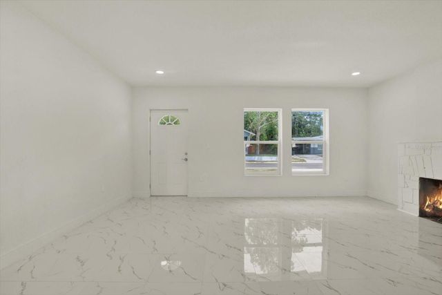 1209 E 33RD AVENUE, Tampa, FL 33603